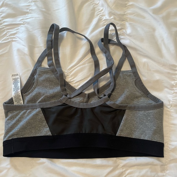 Nike Sports Bra - Picture 3 of 4